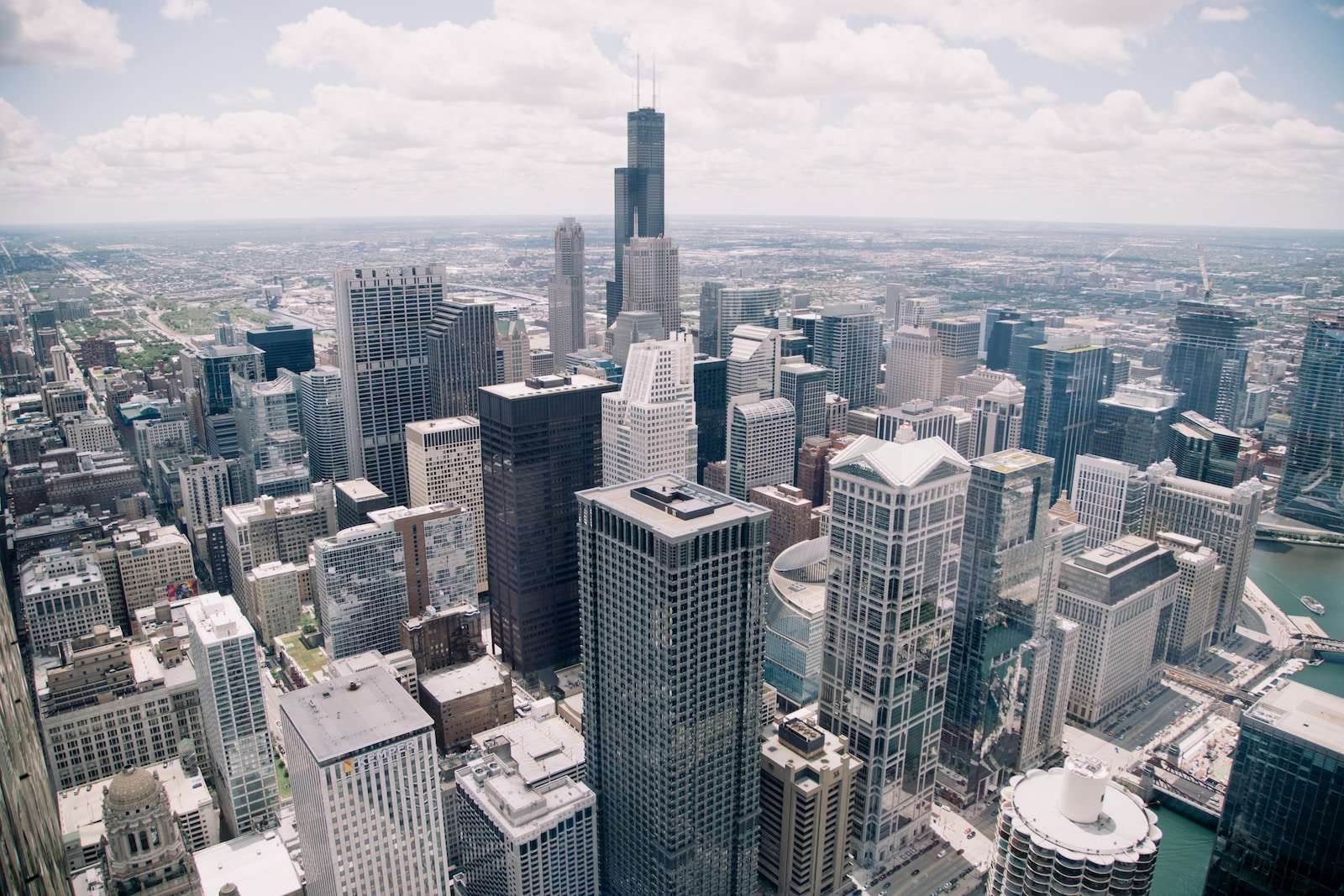 Sears Tower, USA under white clouds at daytime. Travel nurse experiencing the city of Chicago